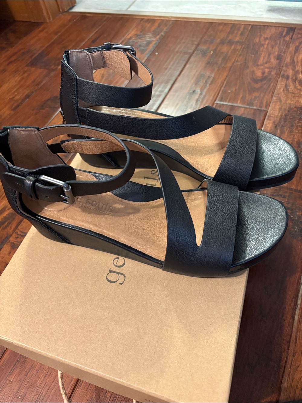 gentle souls Black Cross-Strap Ankle Sandals - Picture 2 of 6